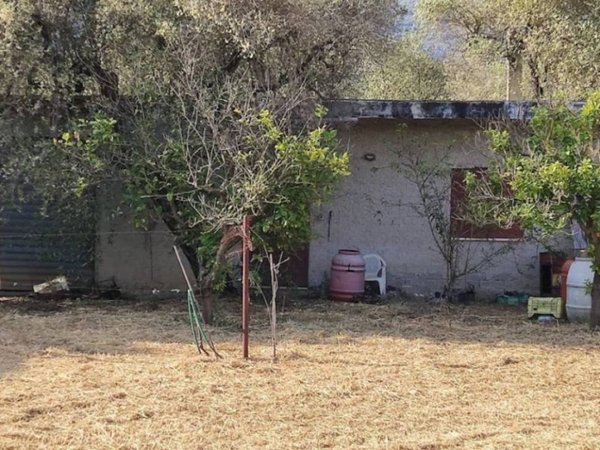 casa indipendente in vendita a Formia in zona Acquatraversa