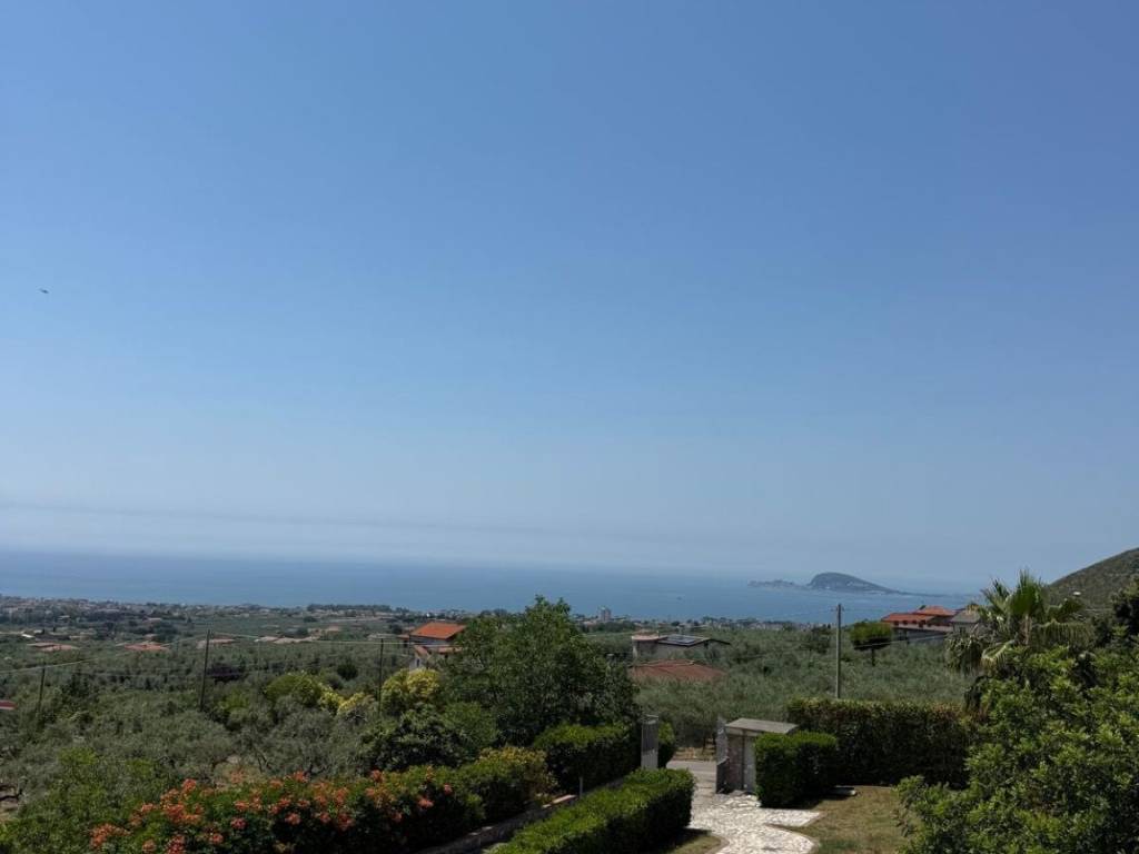 casa indipendente in vendita a Formia