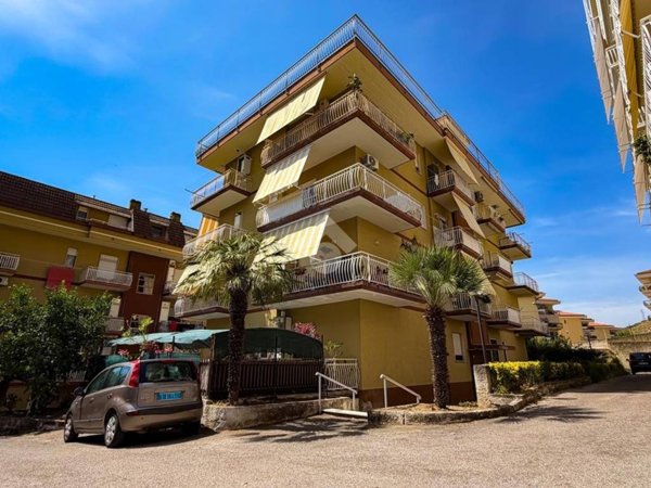 appartamento in vendita a Formia in zona Acquatraversa