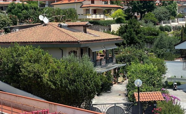 casa indipendente in vendita a Formia in zona Mola di Gaeta