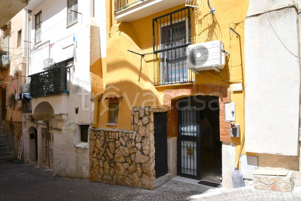 appartamento in vendita a Formia in zona Mola di Gaeta