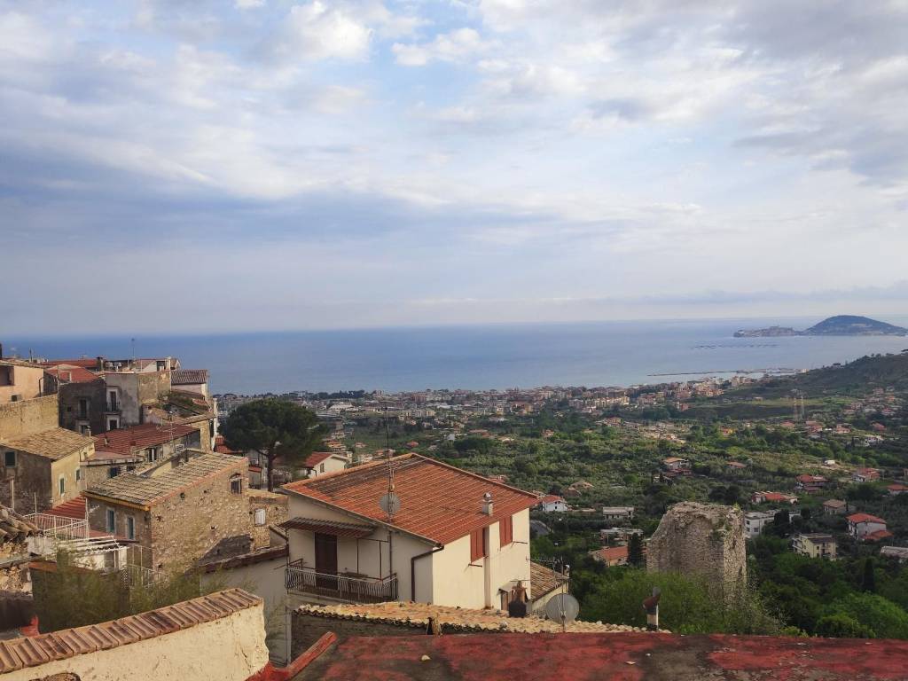 appartamento in vendita a Formia in zona Marànola