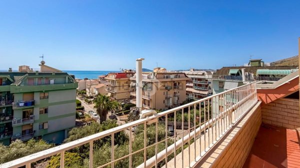 appartamento in vendita a Formia in zona Acquatraversa
