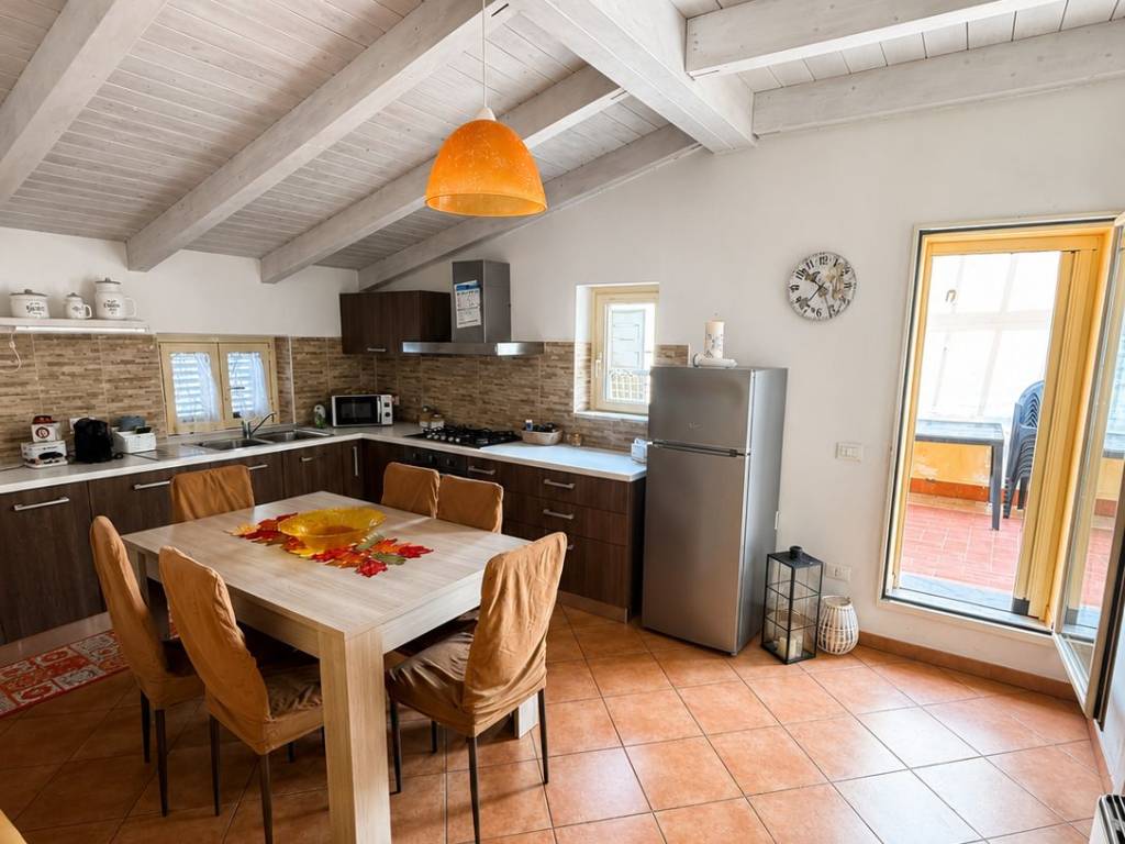 appartamento in vendita a Formia in zona Mola di Gaeta