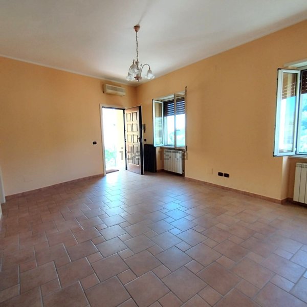 appartamento in vendita a Formia in zona Trivio