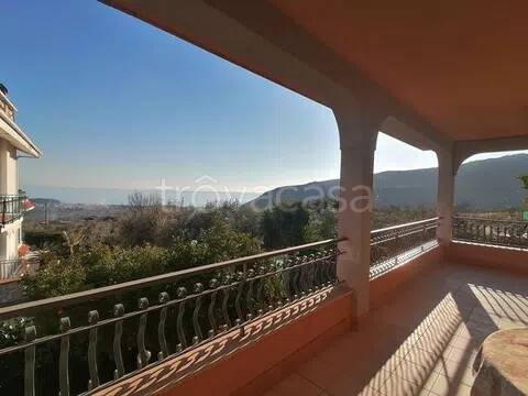 casa indipendente in vendita a Formia in zona Castellonorato