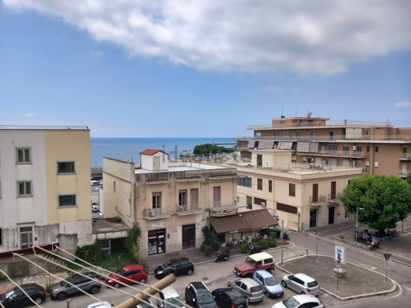 appartamento in vendita a Formia in zona Acquatraversa