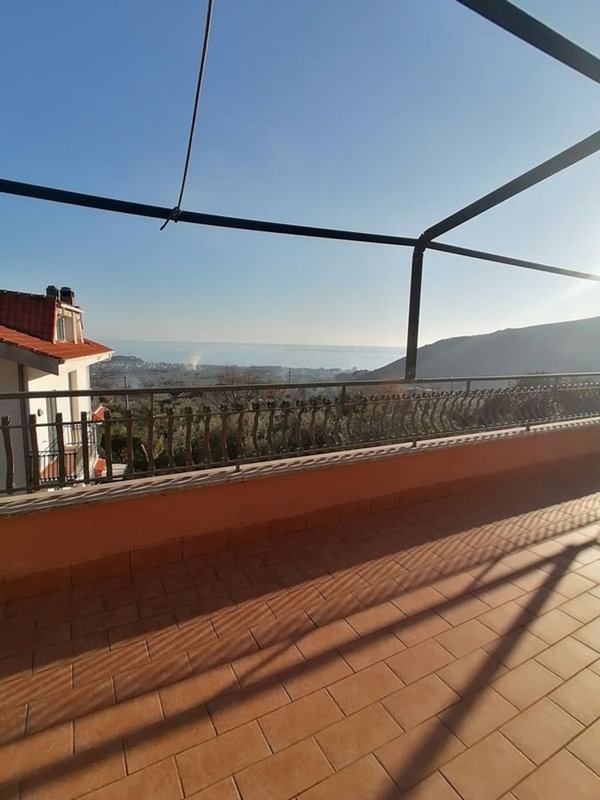 casa indipendente in vendita a Formia in zona Castellonorato