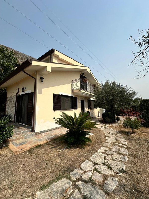 casa indipendente in vendita a Formia