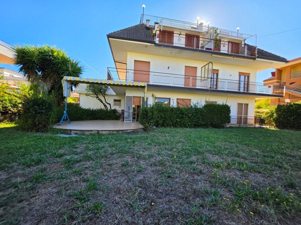 appartamento in vendita a Formia in zona Penitro