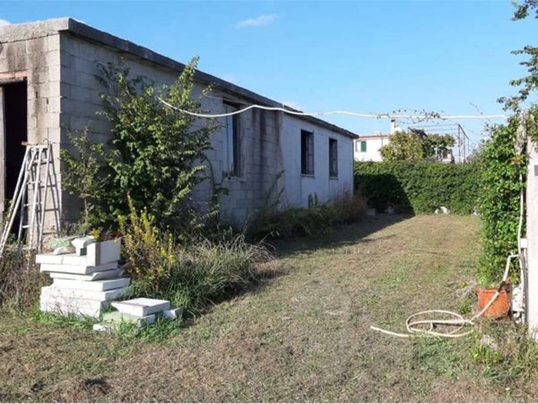 casa indipendente in vendita a Formia in zona Penitro