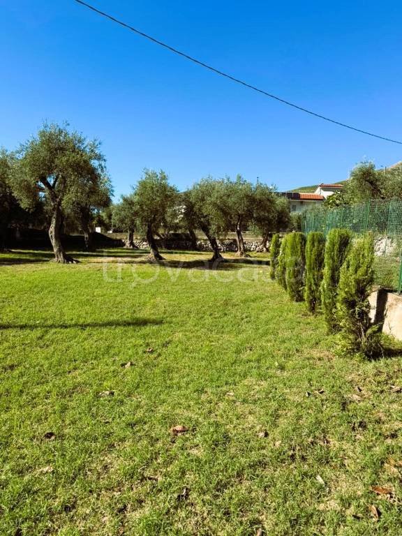 casa indipendente in vendita a Formia in zona Acquatraversa