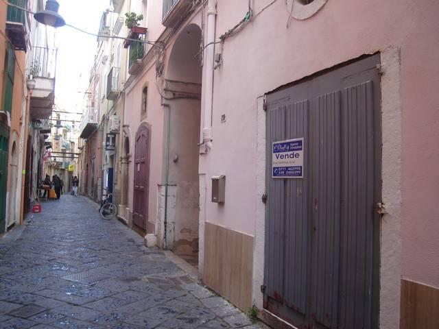 locale commerciale in vendita a Gaeta