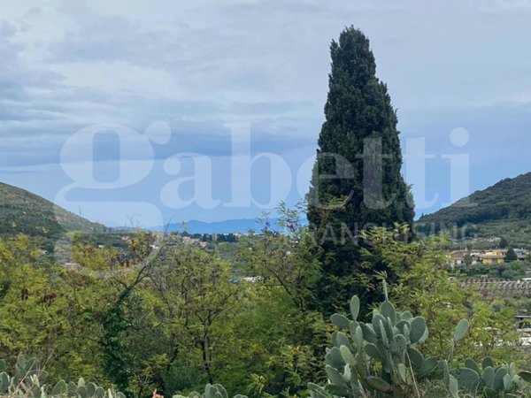 casa indipendente in vendita a Gaeta