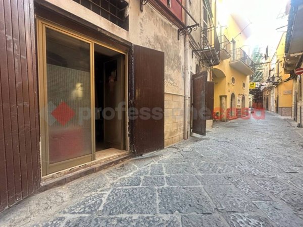negozio in vendita a Gaeta