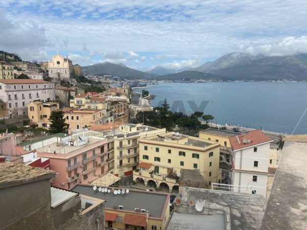 casa indipendente in vendita a Gaeta