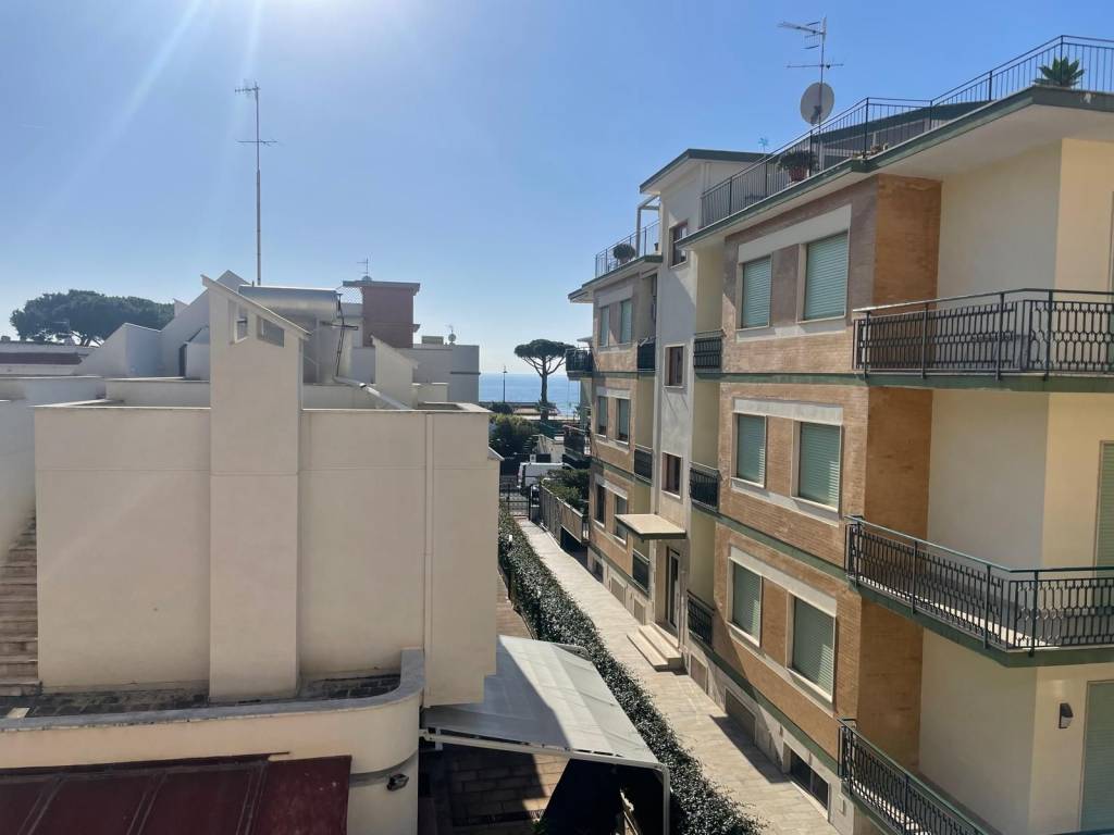 appartamento in vendita a Gaeta in zona Serapo