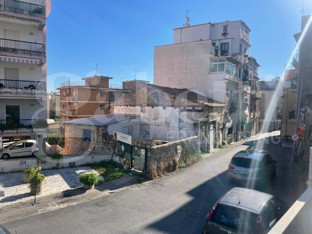 locale commerciale in vendita a Gaeta in zona Sant'Agostino