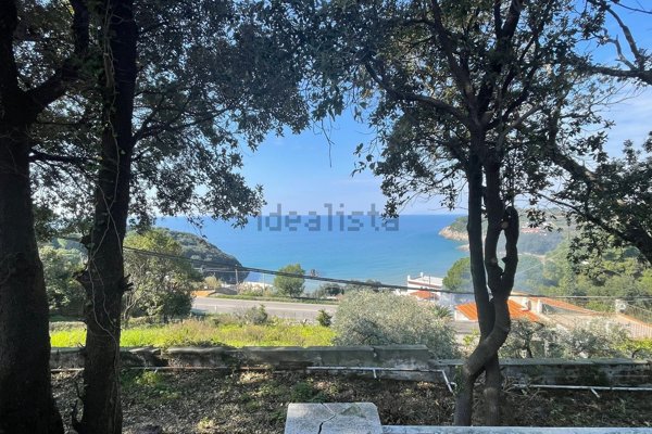 casa indipendente in vendita a Gaeta in zona Ariana