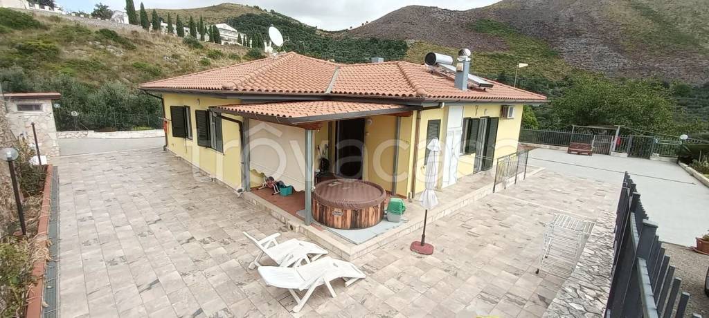 casa indipendente in vendita a Gaeta