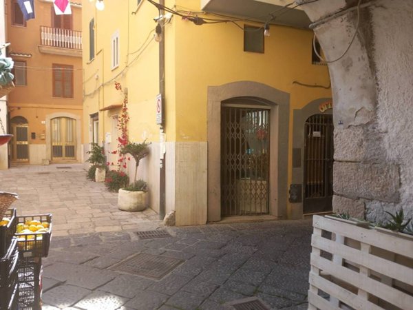 negozio in vendita a Gaeta