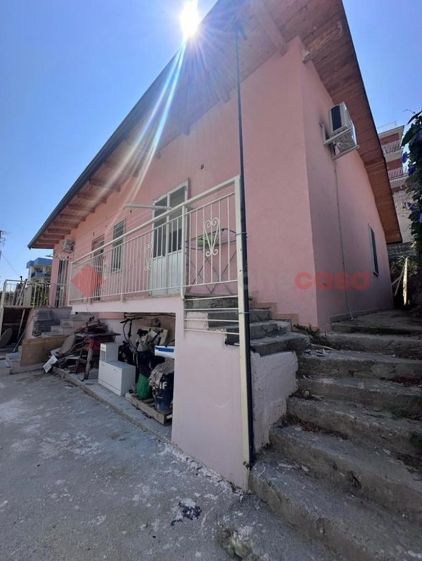 casa indipendente in vendita a Gaeta