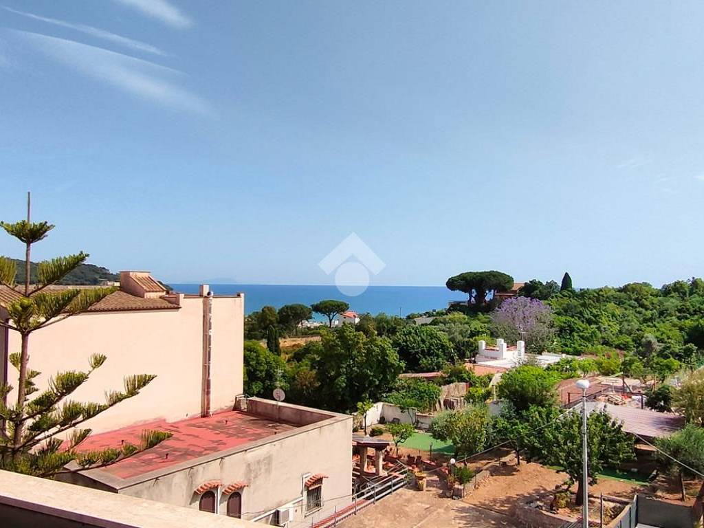 appartamento in vendita a Gaeta in zona Serapo