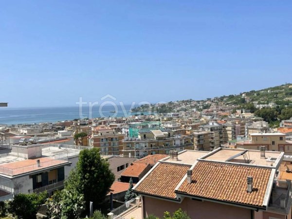appartamento in vendita a Gaeta in zona Serapo