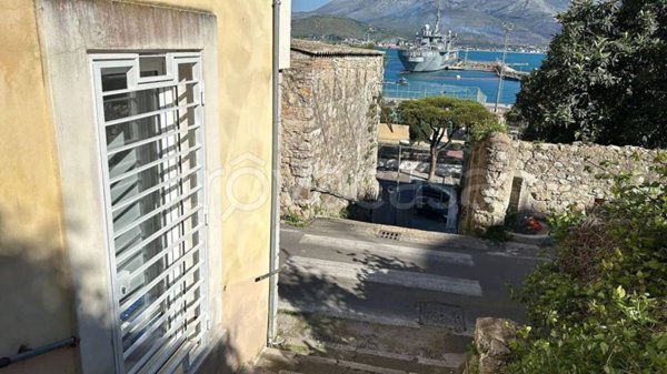 appartamento in vendita a Gaeta in zona Serapo
