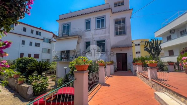 appartamento in vendita a Gaeta in zona Serapo