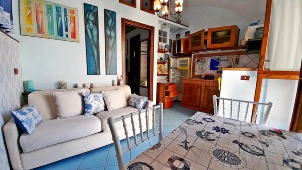 casa indipendente in vendita a Gaeta