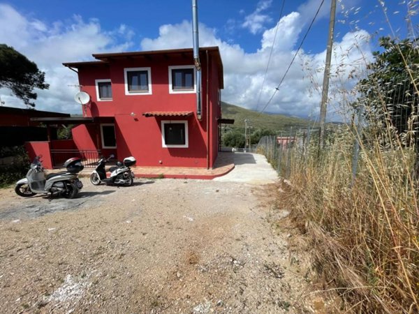 casa indipendente in vendita a Gaeta