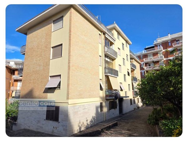 appartamento in vendita a Gaeta in zona Serapo