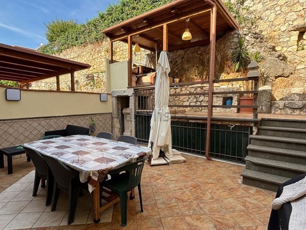 casa indipendente in vendita a Gaeta