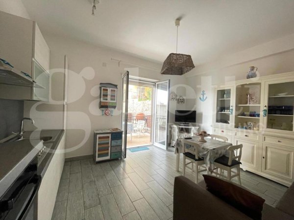 appartamento in vendita a Gaeta in zona Serapo