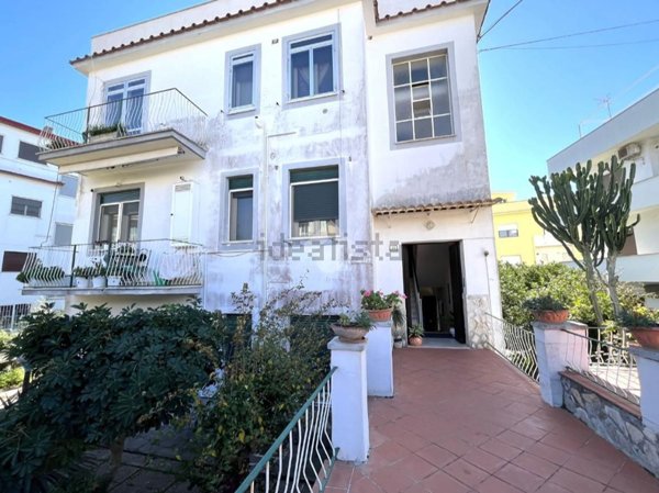 appartamento in vendita a Gaeta in zona Serapo