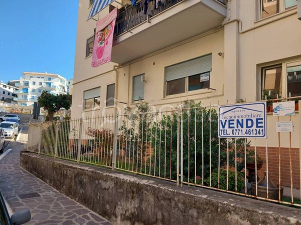 appartamento in vendita a Gaeta in zona Serapo