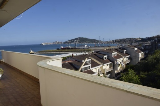 appartamento in vendita a Gaeta in zona Serapo