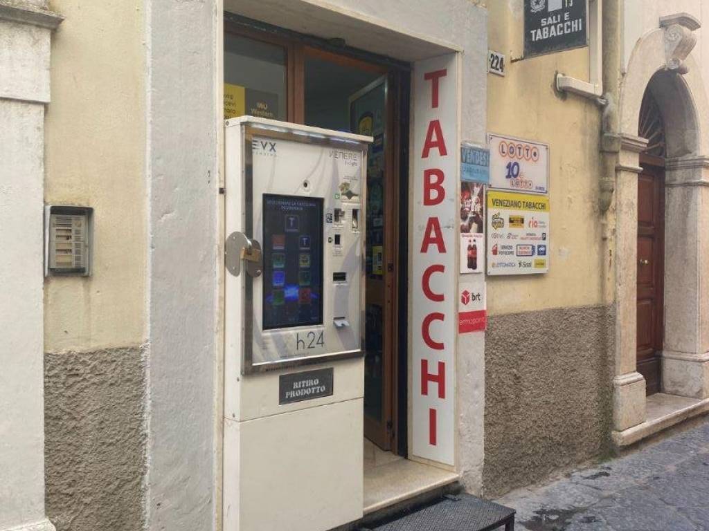 negozio in vendita a Gaeta
