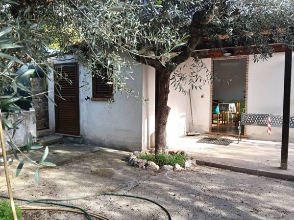 casa indipendente in vendita a Gaeta in zona Ariana