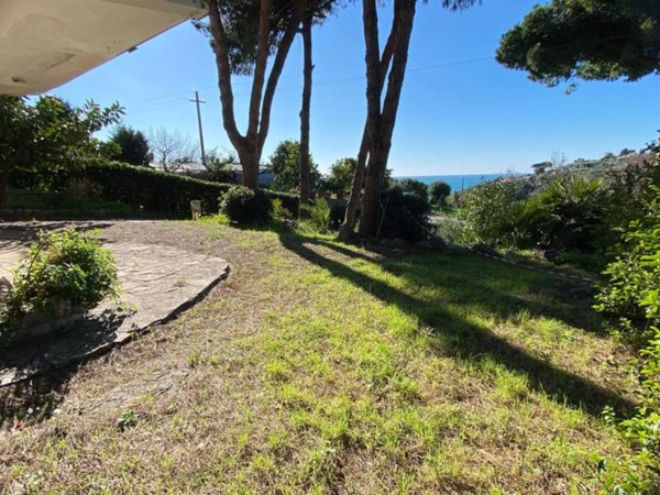 appartamento in vendita a Gaeta in zona Ariana