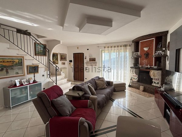 casa indipendente in vendita a Gaeta