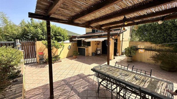 villa in vendita a Gaeta in zona Sant'Agostino