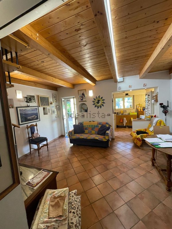 casa indipendente in vendita a Gaeta in zona Sant'Agostino