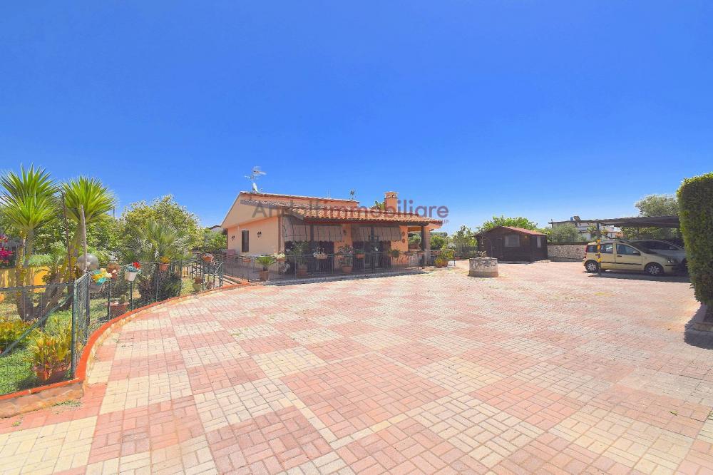 casa indipendente in vendita a Gaeta