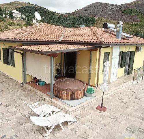 casa indipendente in vendita a Gaeta