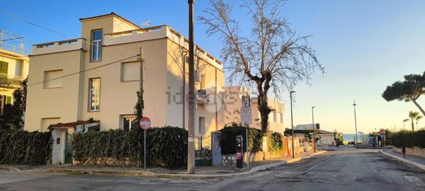 appartamento in vendita a Gaeta in zona Serapo