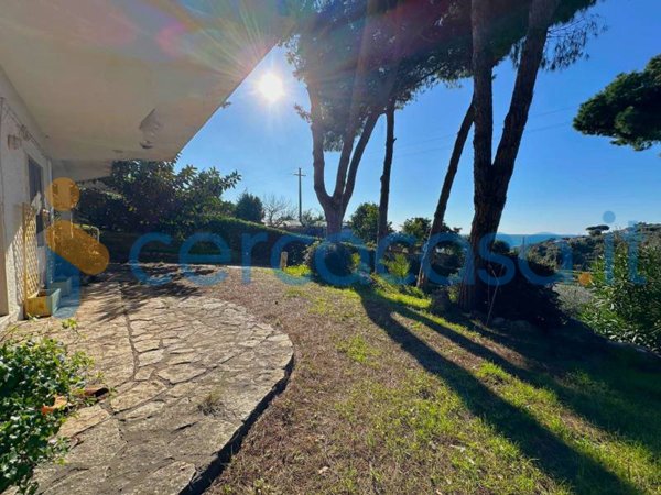 casa indipendente in vendita a Gaeta in zona Ariana