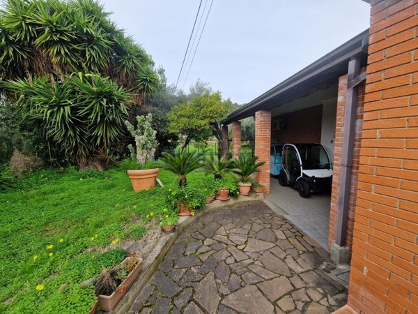 casa indipendente in vendita a Gaeta