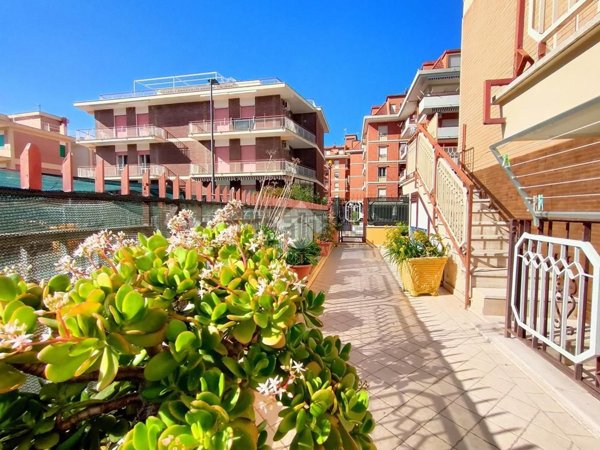appartamento in vendita a Gaeta in zona Serapo